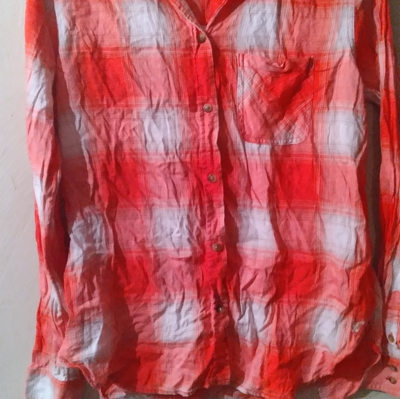 Lady's button down plaid long sleeve shirt. - Picture 2 of 2